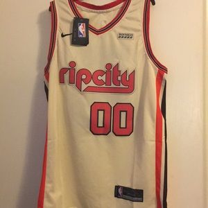 Carmelo Anthony Trailblazer jersey